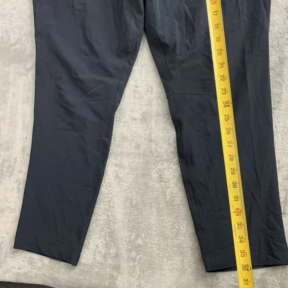 Fabletics The Only Pant Mens 34x27 Black Classic Performance Stretch Casual Golf - Picture 4 of 13